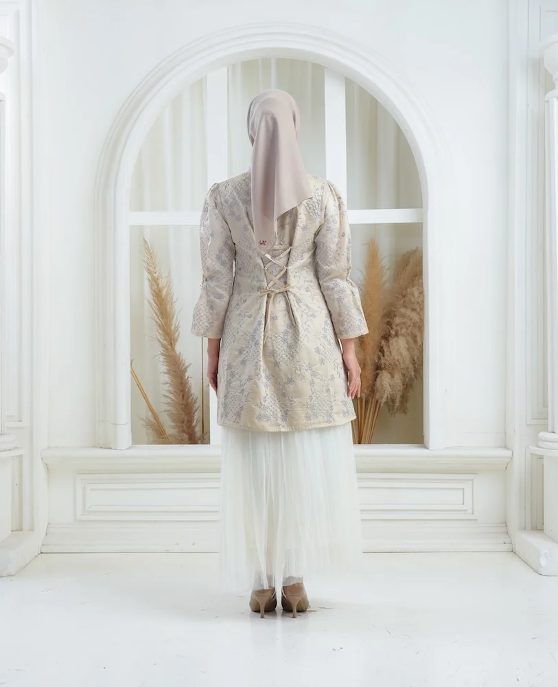 Ranaya Cream Taupe – Woman