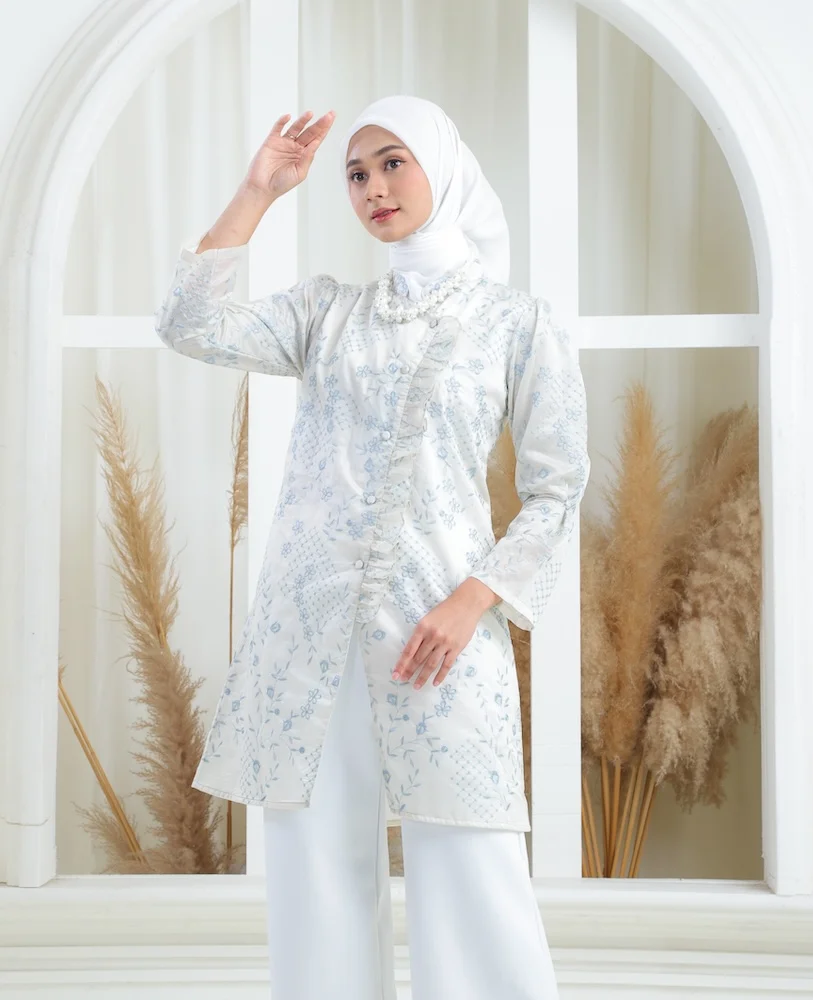 Ranaya Teal White - Woman