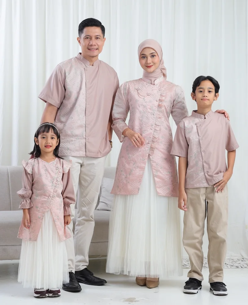 Ranaya Tea Rose - Family