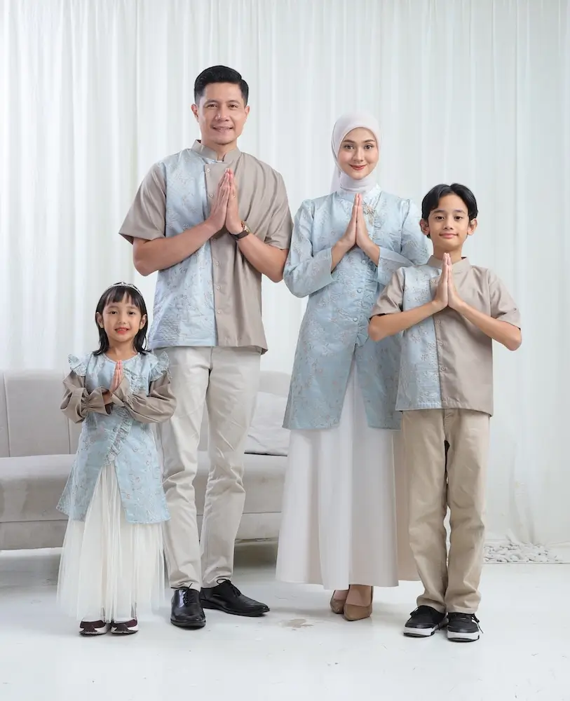 Ranaya Tan Blue – Woman